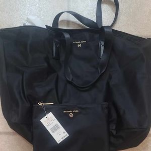 Michael kors tote